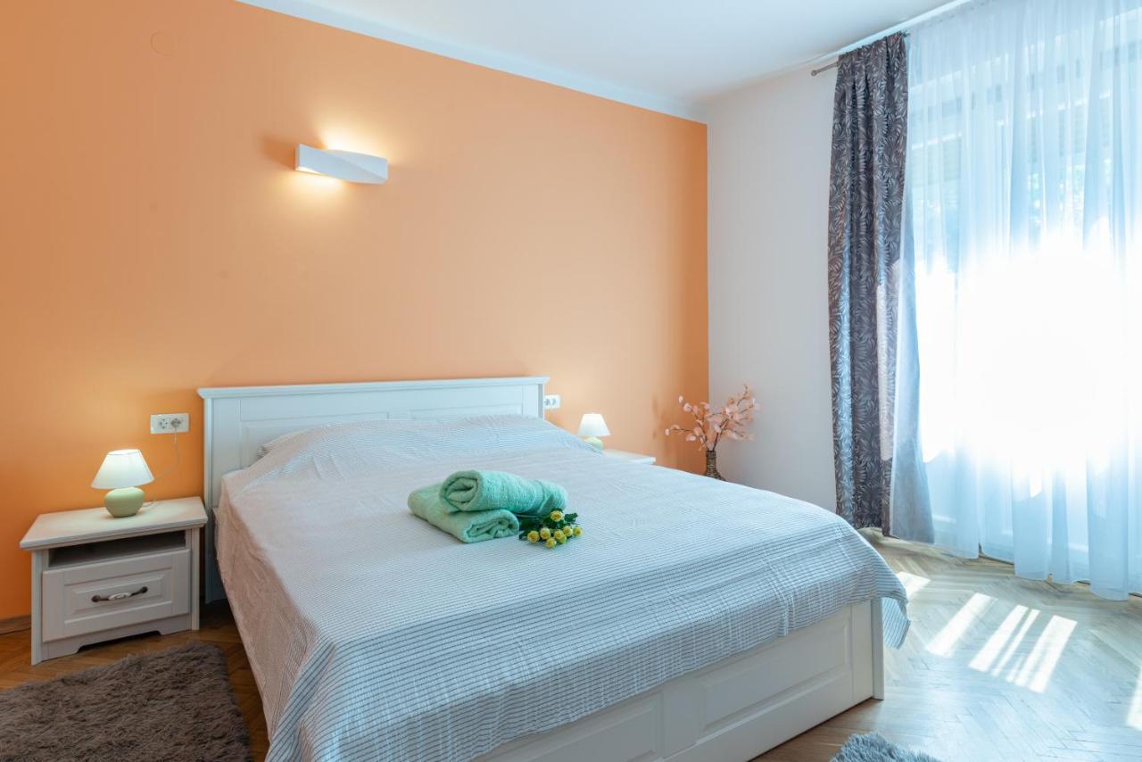 Apartments Virna Опатия Екстериор снимка