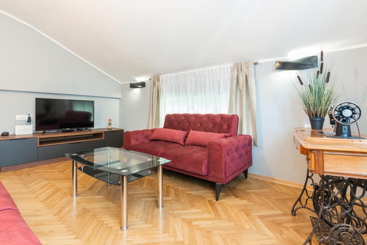 Apartments Virna Опатия Екстериор снимка